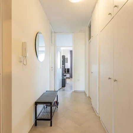 Sunset Apartment *